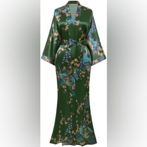 Elegant Green Floral Kimono Robe